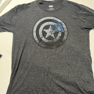 Marvel Captain America Tee L